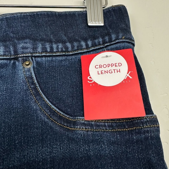 SPANX Cropped Flare Denim Stretch Jeans in Medium Wash - Picture 6 of 15